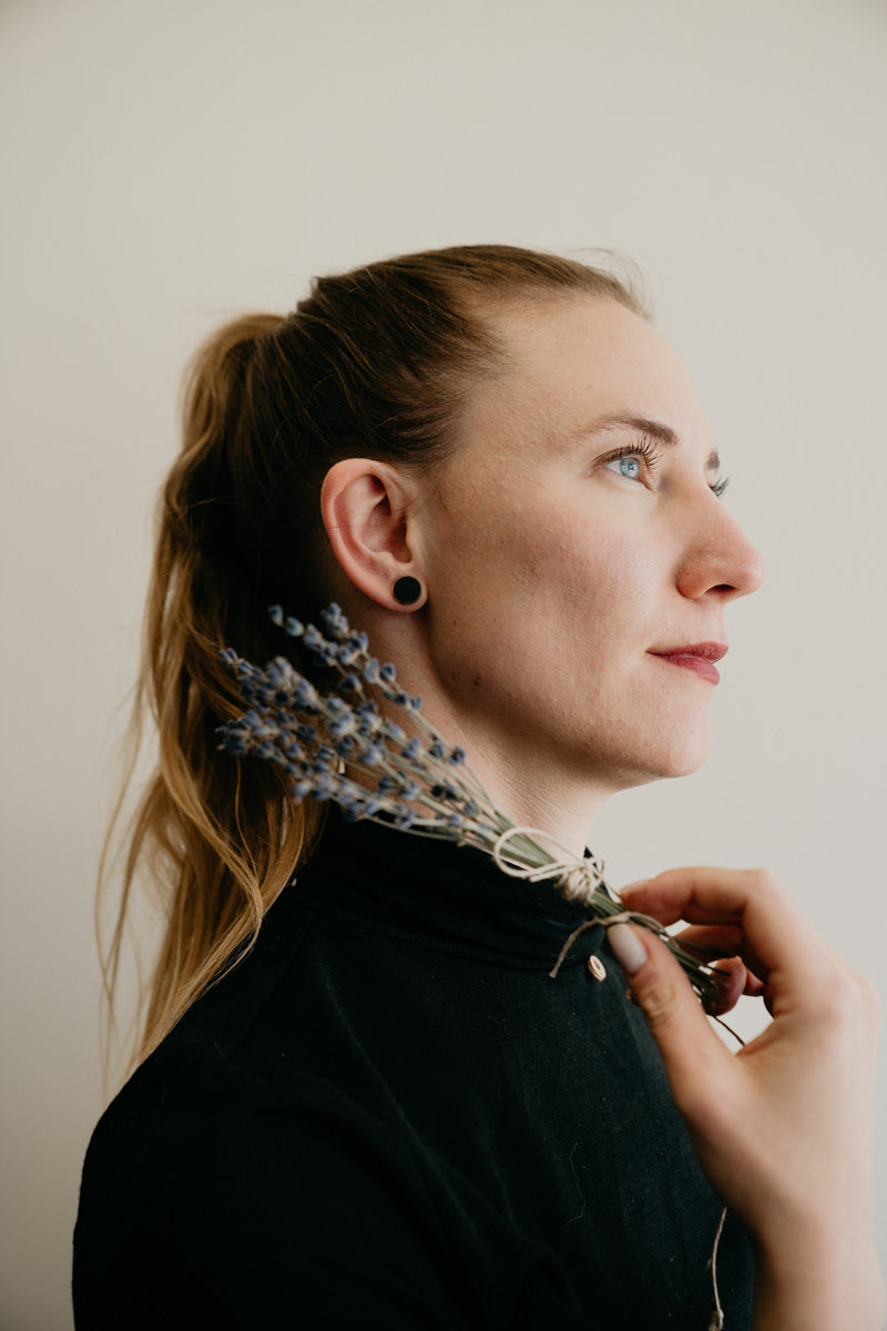  el Nina design elora may creative studio ebony earrings organic jewelry 